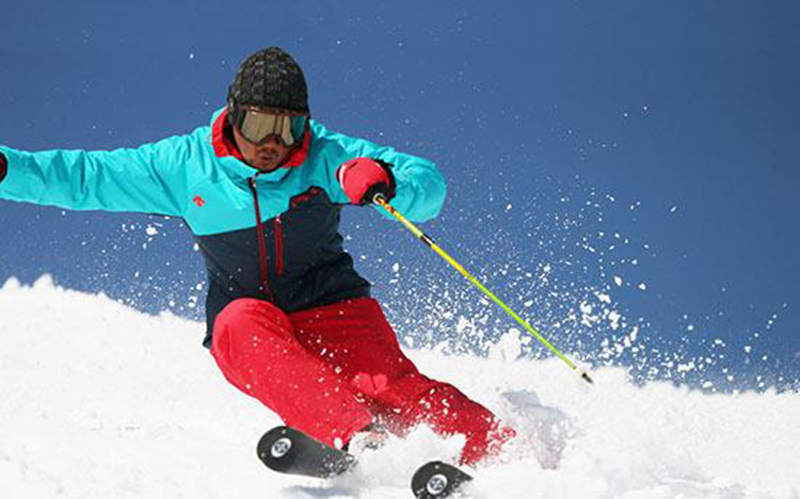 滑雪服(800).jpg 滑雪服(800).jpg